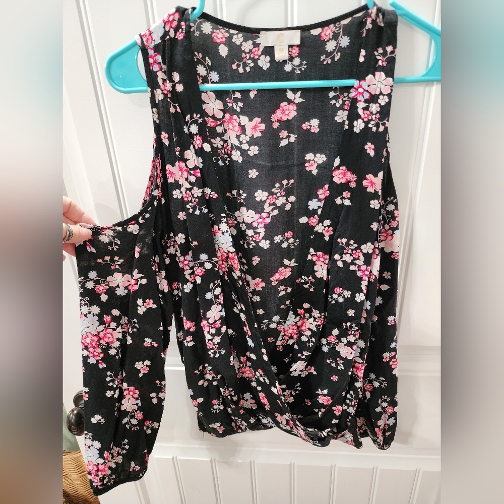 Cold shoulder pullover V neck blouse